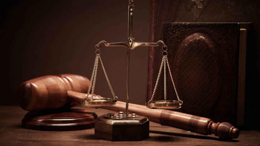 الحديث الذي يدل على إقامة العدل هو