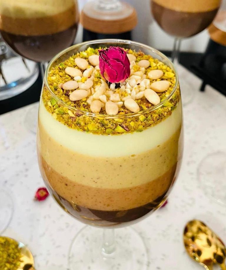 هل يجوز توزيع الحلوى في المولد النبوي