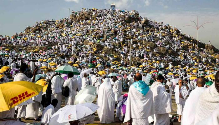 ما حكم صيام يوم عرفة عند الشيعة