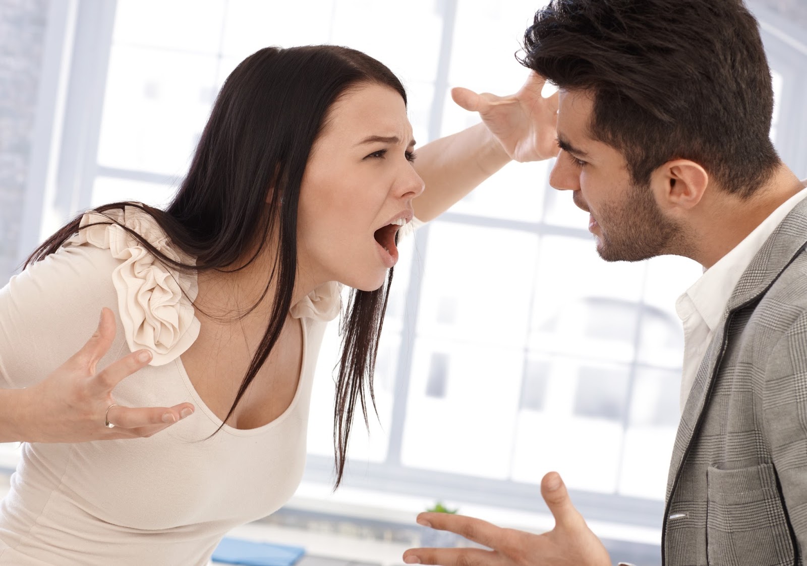 حكم إرجاع الزوجة بعد الطلقة الأولى بدون شهود