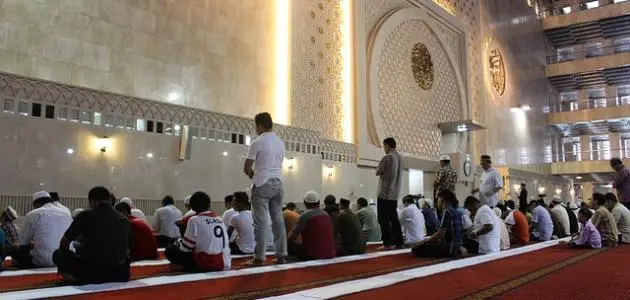 مواعيد صلاة القيام في البحرين 1443/2023 1 مواعيد صلاة القيام في البحرين 1443/2023