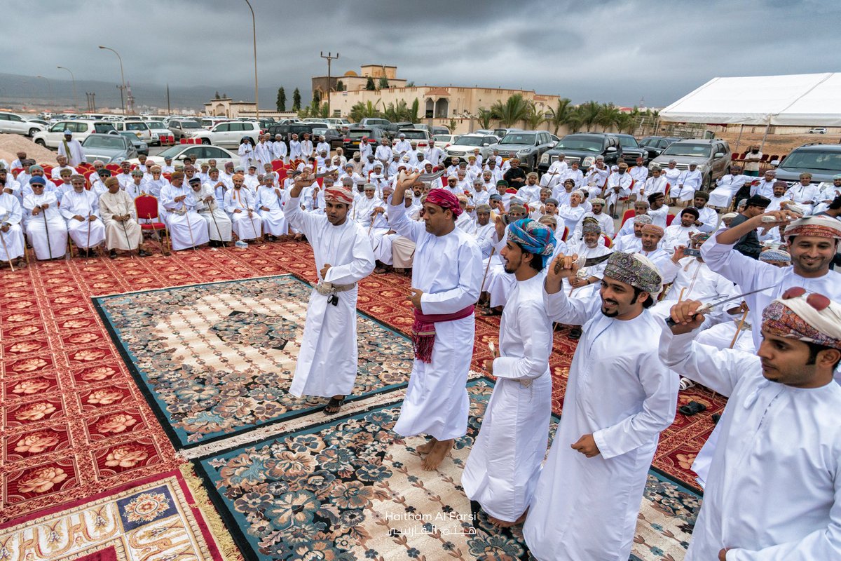 تقرير عن فن الرزحة العمانية بالعناصر جاهز للطباعة