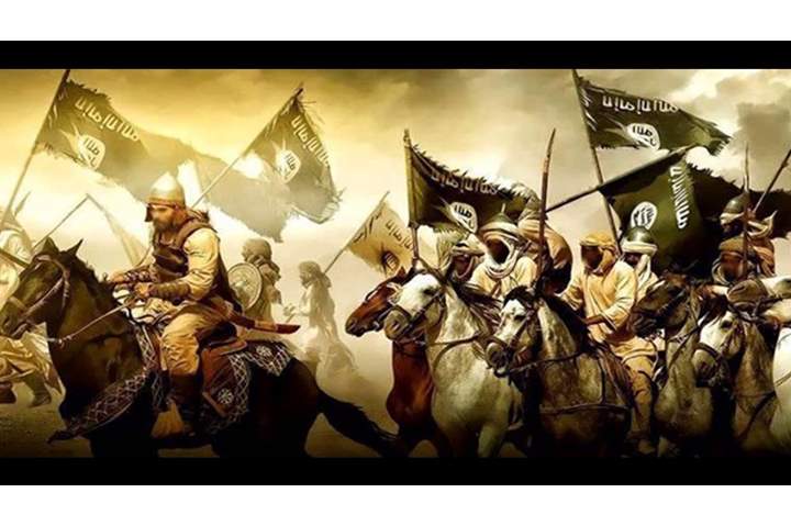 اول من اسلم من الرجال والنساء والأطفال بالتفصيل