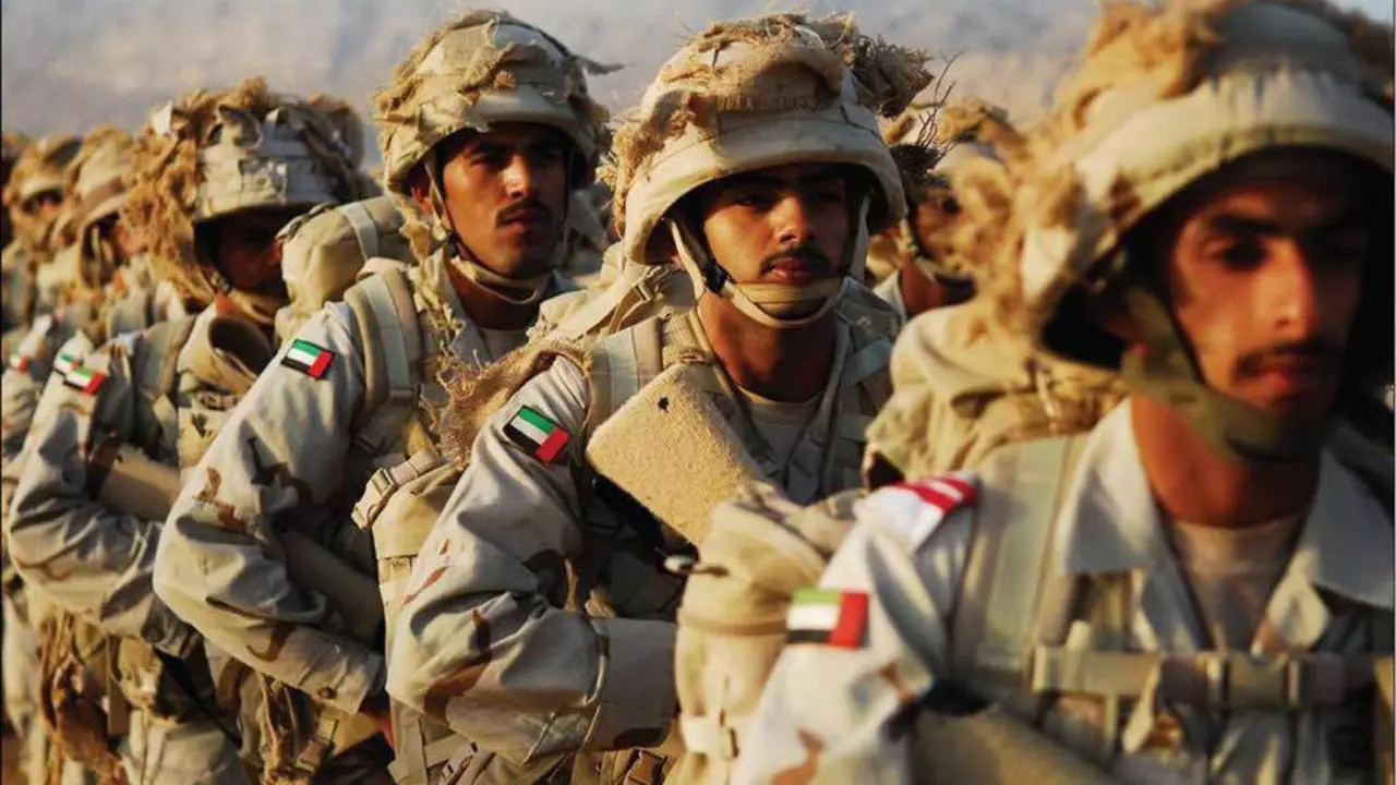 متى قرر توحيد القوات المسلحة في الامارات