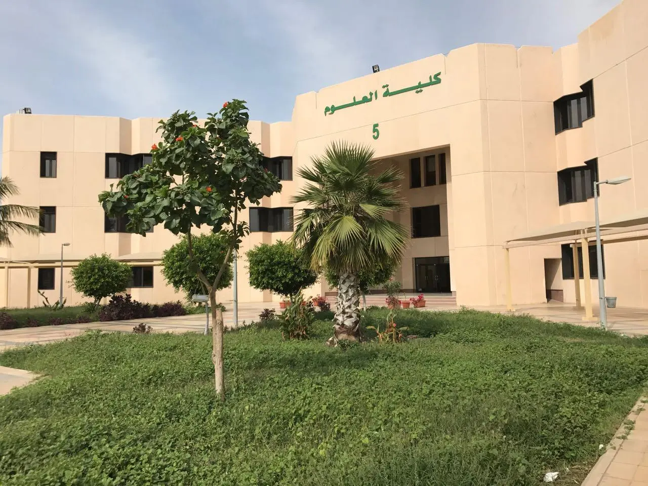 تخصصات جامعة الملك عبدالعزيز والمعدلات المطلوبة 1444