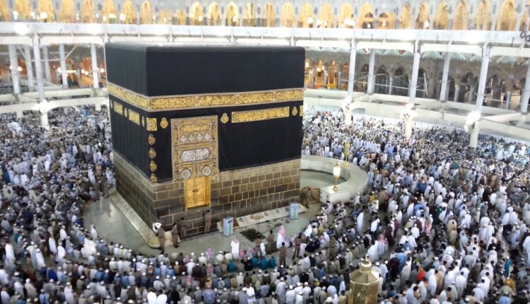 تقع مكة المكرمة على الخليج العربي